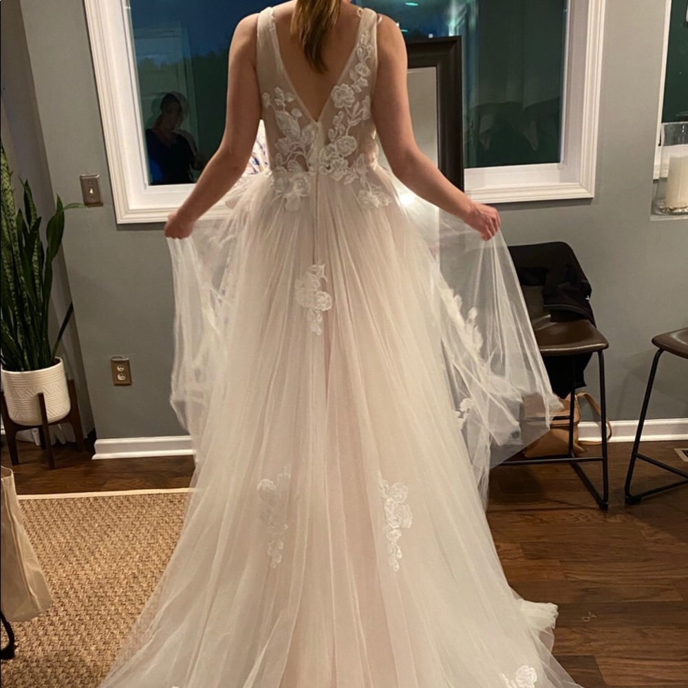 Pronovias Garner Wedding Gown, Sz 10